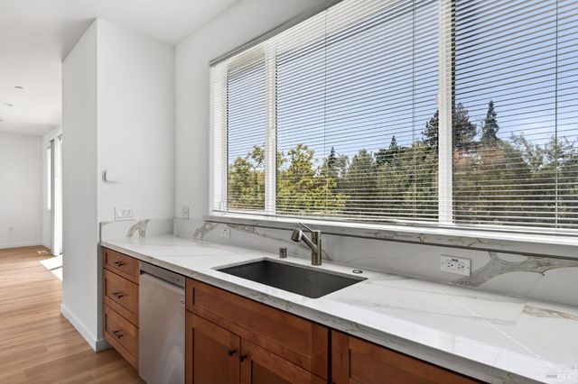 2017 Elson Way, Santa Rosa, CA 95403