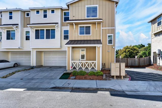 2017 Elson Way, Santa Rosa, CA 95403