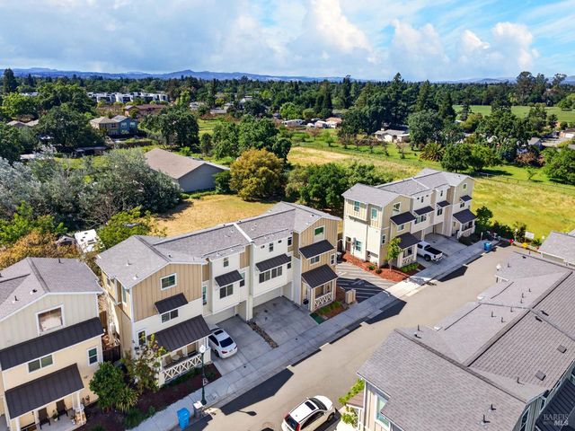 2017 Elson Way, Santa Rosa, CA 95403