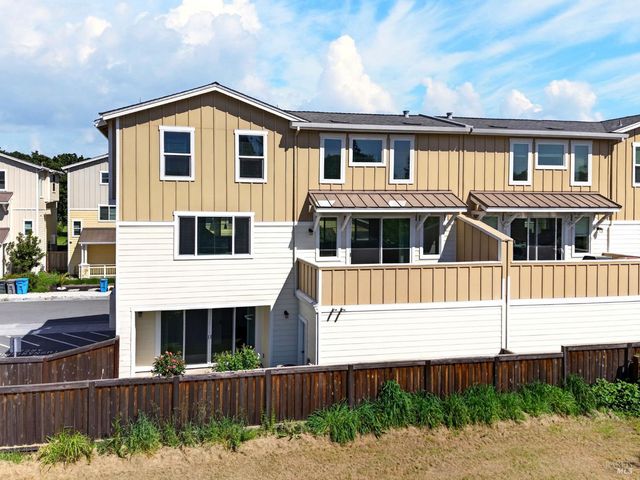 2017 Elson Way, Santa Rosa, CA 95403