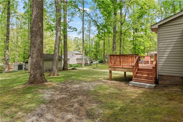 7166 Mantlewood Lane, Kernersville, NC 27284