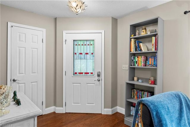 7166 Mantlewood Lane, Kernersville, NC 27284