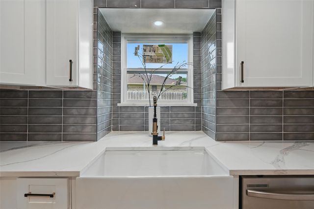 1425 Cassandra Circle, Desoto, TX 75115
