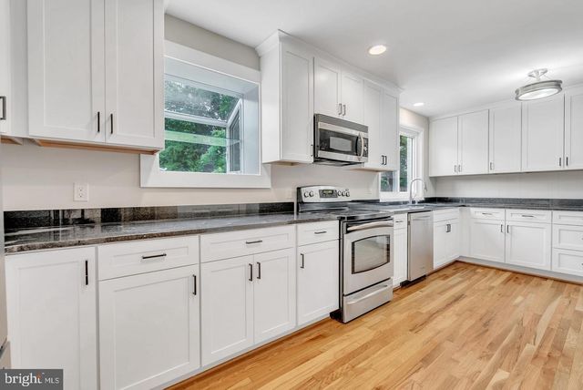 10911 CHANDLER RD, Potomac, MD 20854