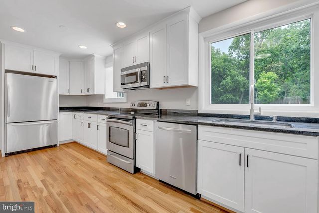 10911 CHANDLER RD, Potomac, MD 20854