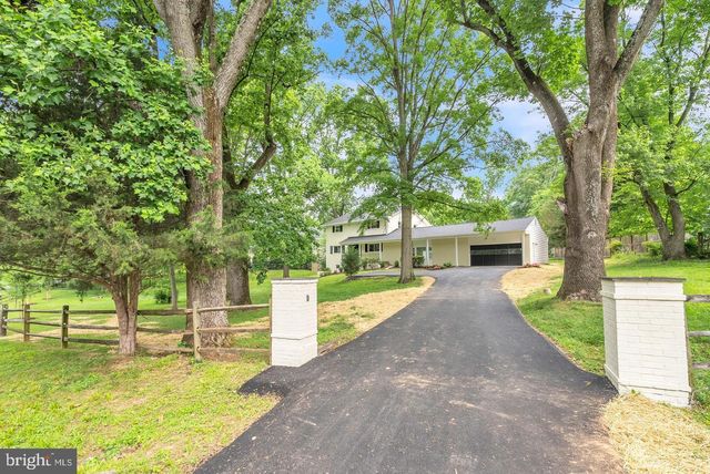 10911 CHANDLER RD, Potomac, MD 20854