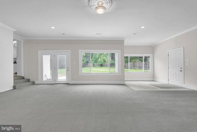 10911 CHANDLER RD, Potomac, MD 20854