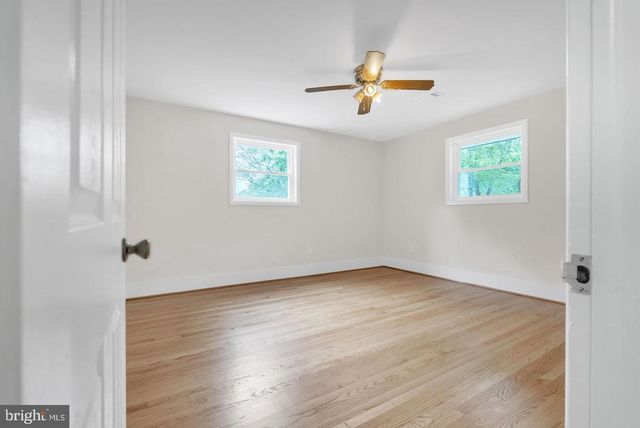 10911 CHANDLER RD, Potomac, MD 20854