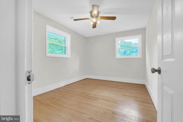 10911 CHANDLER RD, Potomac, MD 20854