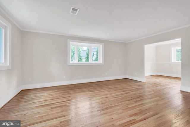 10911 CHANDLER RD, Potomac, MD 20854