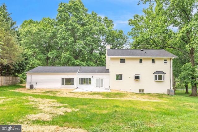 10911 CHANDLER RD, Potomac, MD 20854