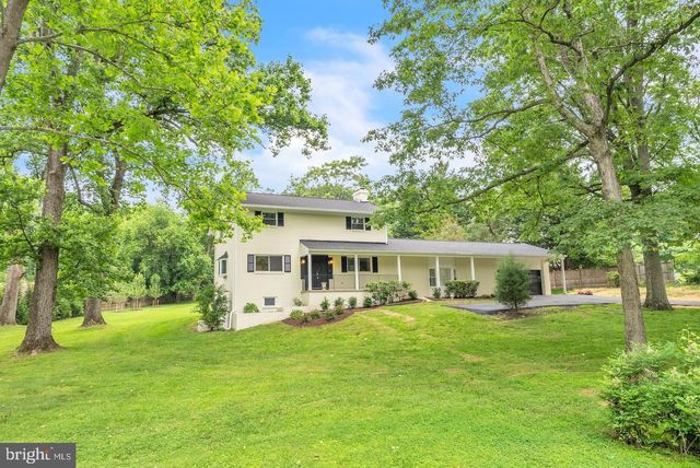 10911 CHANDLER RD, Potomac, MD 20854