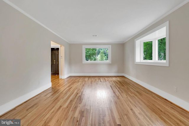 10911 CHANDLER RD, Potomac, MD 20854