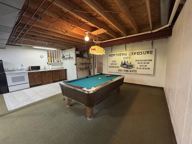 3602 Woodbridge Lane, Portage, MI 49024