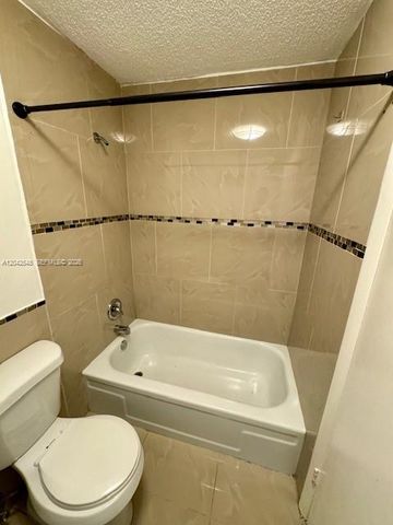2029 NW 46th Ave E202, Lauderhill, FL 33313