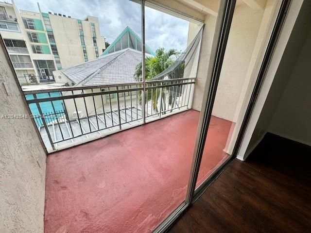 2029 NW 46th Ave E202, Lauderhill, FL 33313