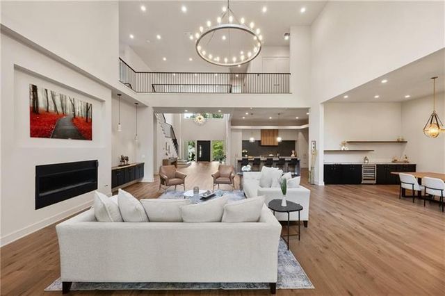 680 Carriage Drive, Sandy Springs, GA 30328