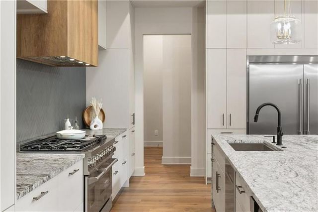 680 Carriage Drive, Sandy Springs, GA 30328