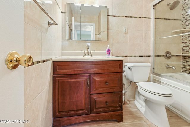 6 Wister Place, Matawan, NJ 07747