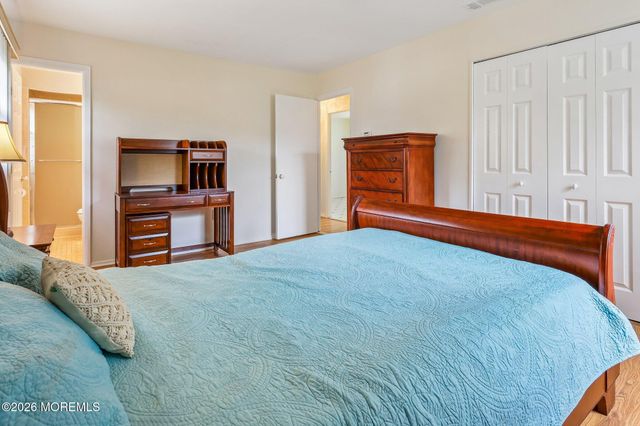 6 Wister Place, Matawan, NJ 07747