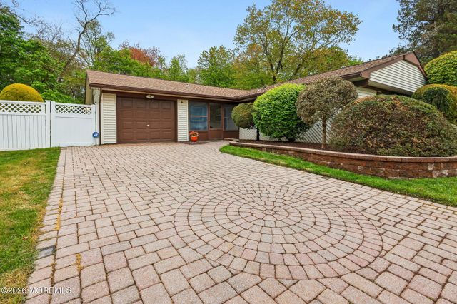 6 Wister Place, Matawan, NJ 07747