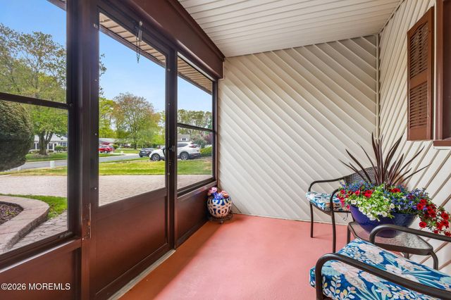 6 Wister Place, Matawan, NJ 07747