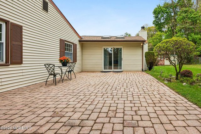 6 Wister Place, Matawan, NJ 07747
