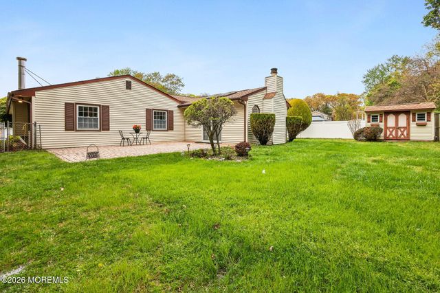 6 Wister Place, Matawan, NJ 07747