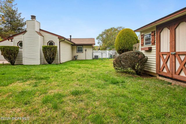 6 Wister Place, Matawan, NJ 07747