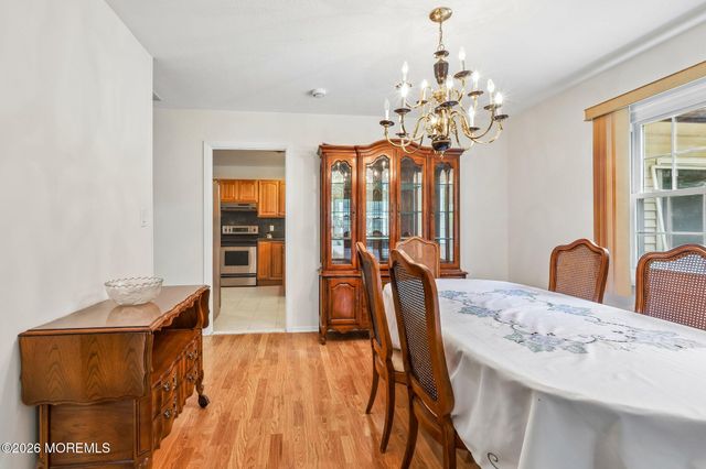 6 Wister Place, Matawan, NJ 07747