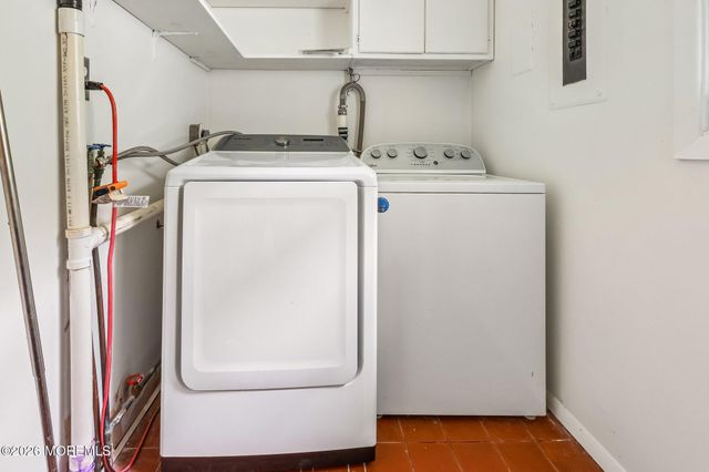 6 Wister Place, Matawan, NJ 07747