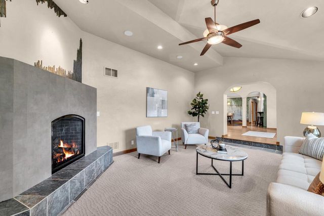 400 W Revere ROAD, Mequon, WI 53092
