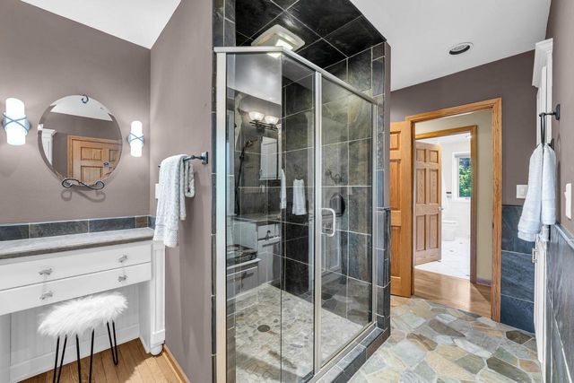 400 W Revere ROAD, Mequon, WI 53092