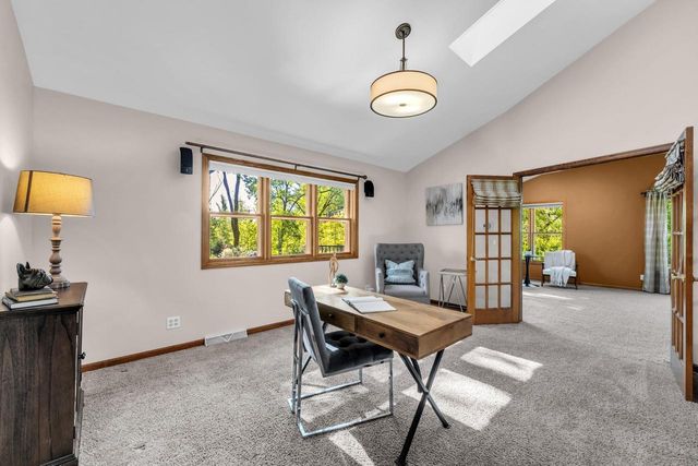 400 W Revere ROAD, Mequon, WI 53092