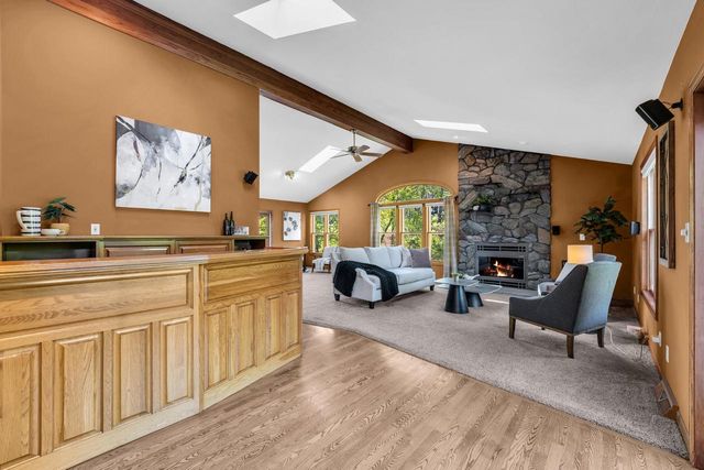 400 W Revere ROAD, Mequon, WI 53092