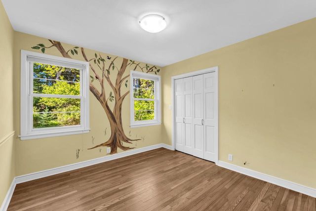 400 W Revere ROAD, Mequon, WI 53092