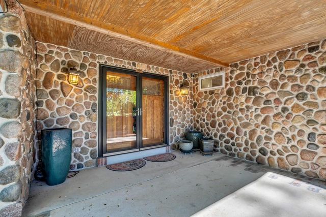 400 W Revere ROAD, Mequon, WI 53092