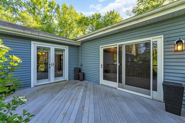 400 W Revere ROAD, Mequon, WI 53092