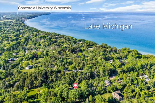 400 W Revere ROAD, Mequon, WI 53092