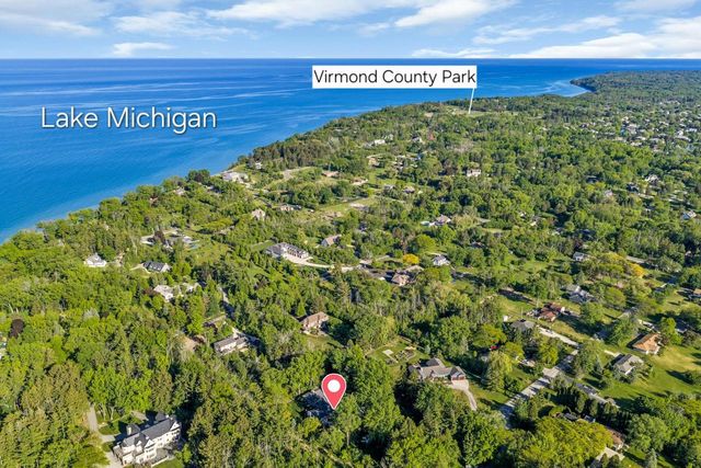 400 W Revere ROAD, Mequon, WI 53092