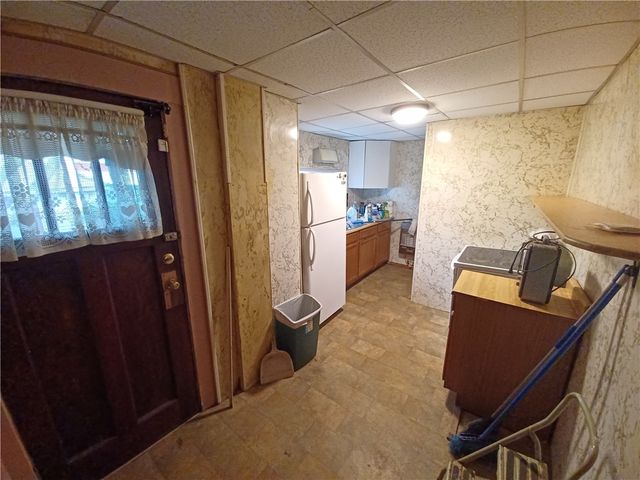 912 Washington Ave, Monaca, PA 15061