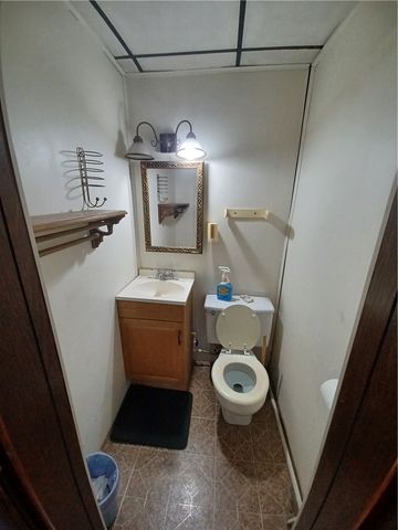 912 Washington Ave, Monaca, PA 15061