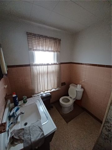 912 Washington Ave, Monaca, PA 15061