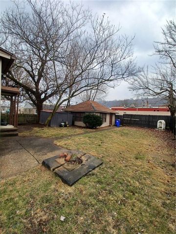 912 Washington Ave, Monaca, PA 15061