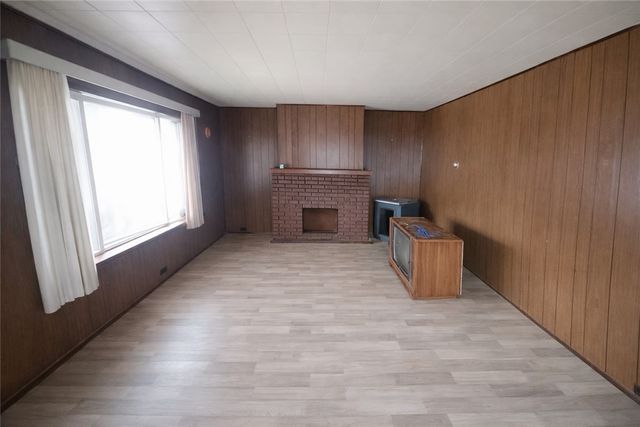 912 Washington Ave, Monaca, PA 15061