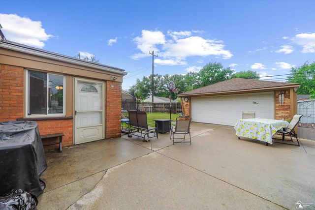 3264 Maple Drive, Melvindale, MI 48122