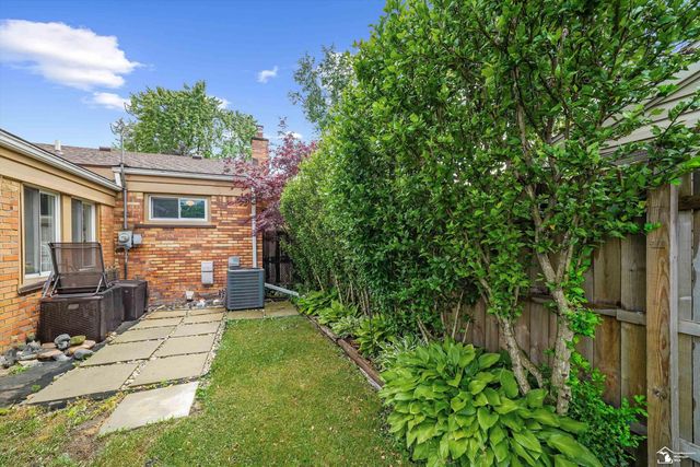 3264 Maple Drive, Melvindale, MI 48122
