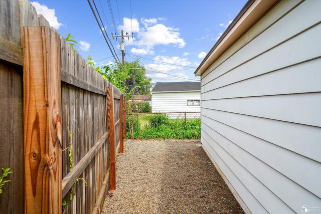 3264 Maple Drive, Melvindale, MI 48122