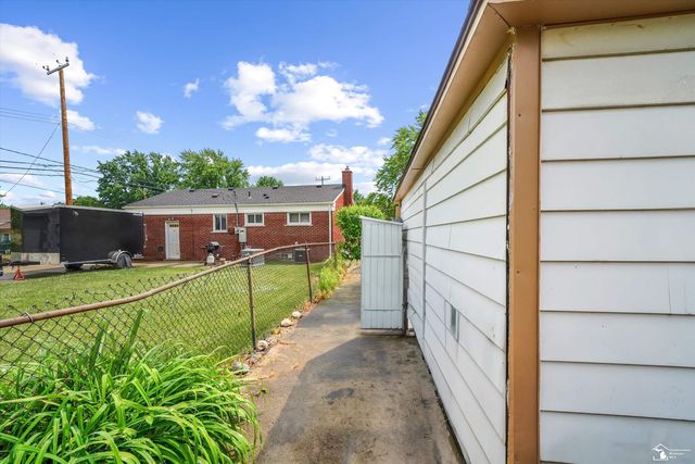 3264 Maple Drive, Melvindale, MI 48122