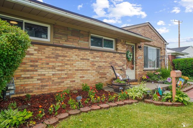 3264 Maple Drive, Melvindale, MI 48122